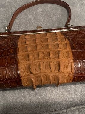 Unbranded Crocodile-Embossed Brown Leather Top-Handle Clutch
